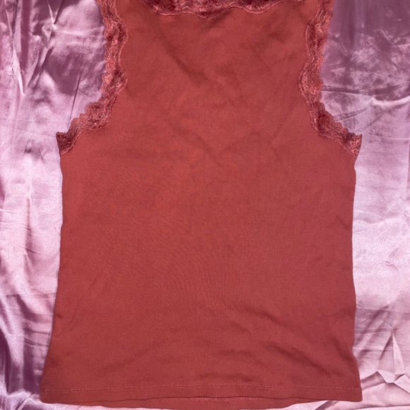 St. John's Bay women's lace-trim tank top - Picture 2 of 2